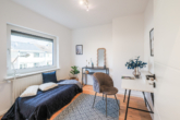 Home-Office - Licht, Raum, Qualität: Stilvoll saniertes Haus in Burgwedel